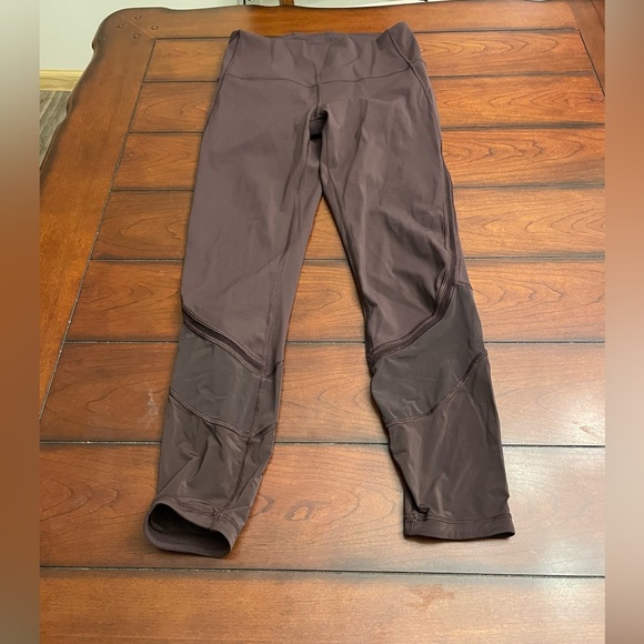 Lululemon‎ Fresh in Mesh Mulberry Luxtreme Leggings - Picture 1 of 9